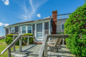 A cottage rental to stay at on your Cape Cod babymoon.